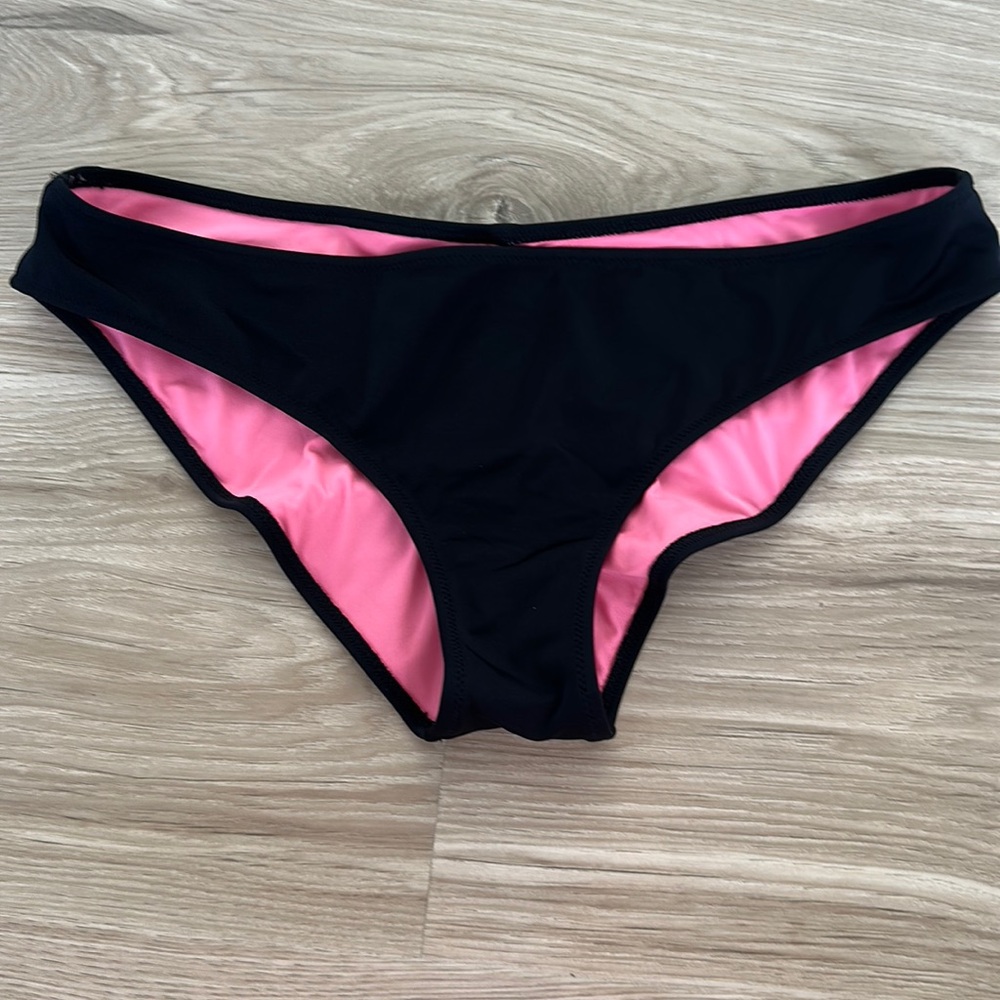 Pink swim bottoms size large